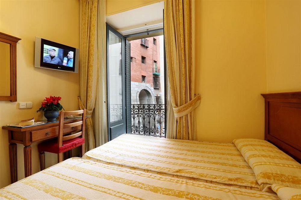 Guest house Macarena 2*